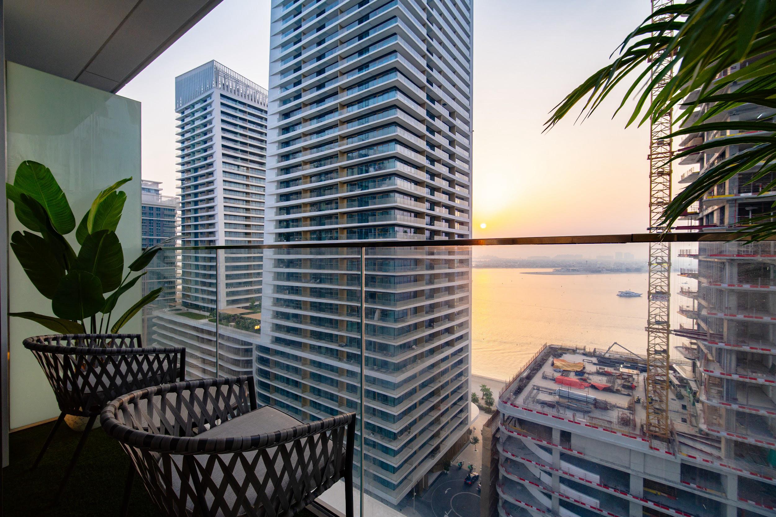 1 BR Property in Emaar Beachfront — Palace Beach Residence