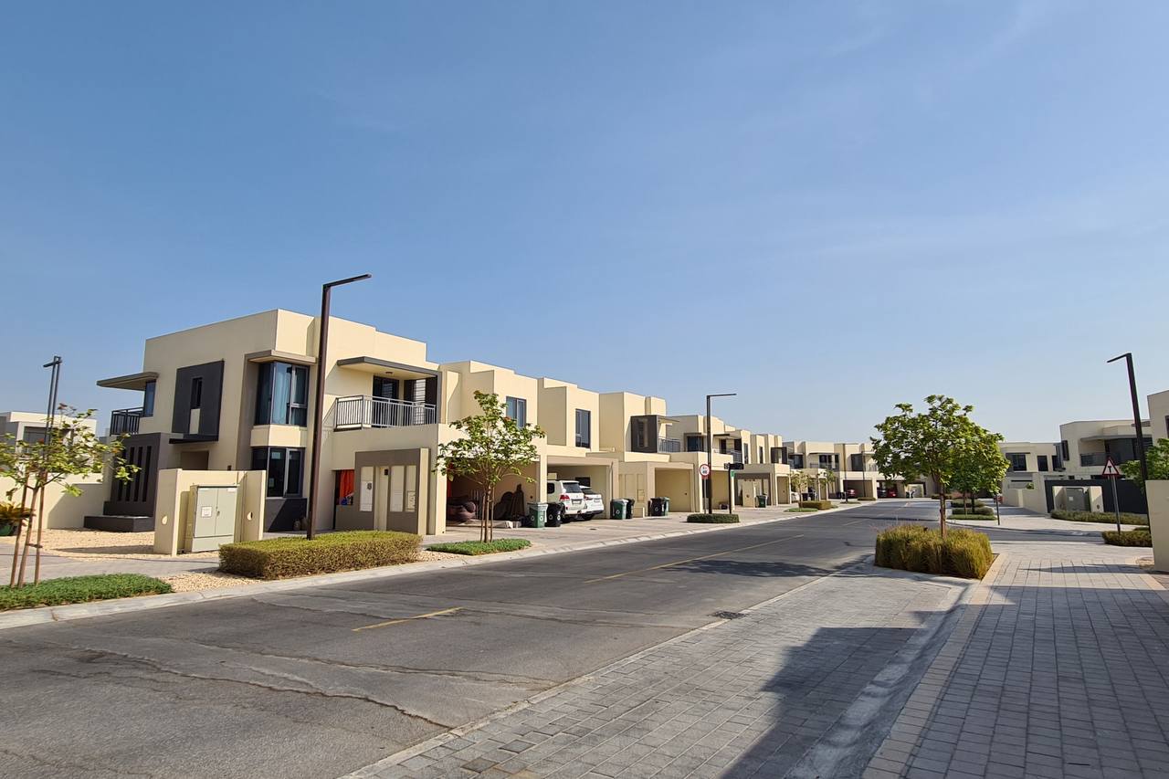 4 BR Property